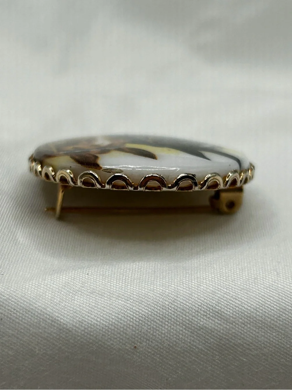 Vintage Equestrian Horse Portrait Brooch Pin Oval Porcelain Cabochon